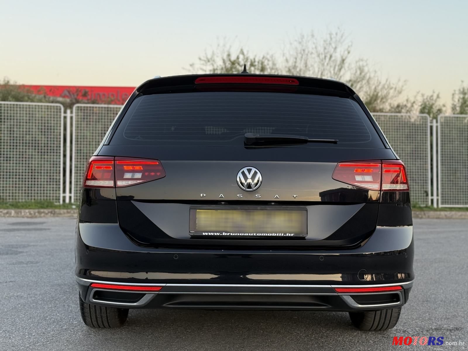 2020' Volkswagen Passat Variant photo #6