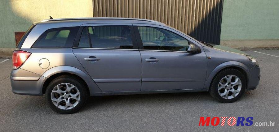 2005' Opel Astra Karavan Caravan 1,9 Cdti photo #1