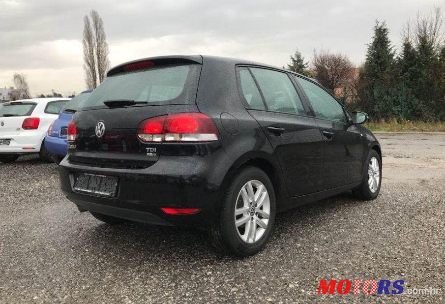 2010' Volkswagen Golf VI 1,6 Tdi photo #2