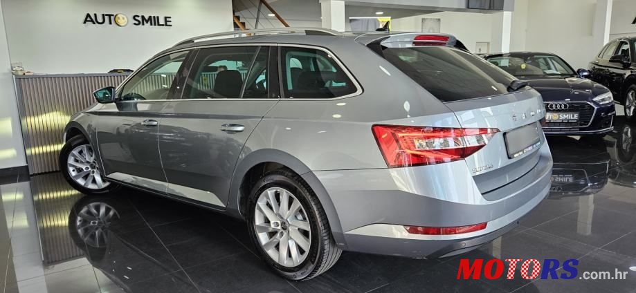2021' Skoda Superb Combi photo #6