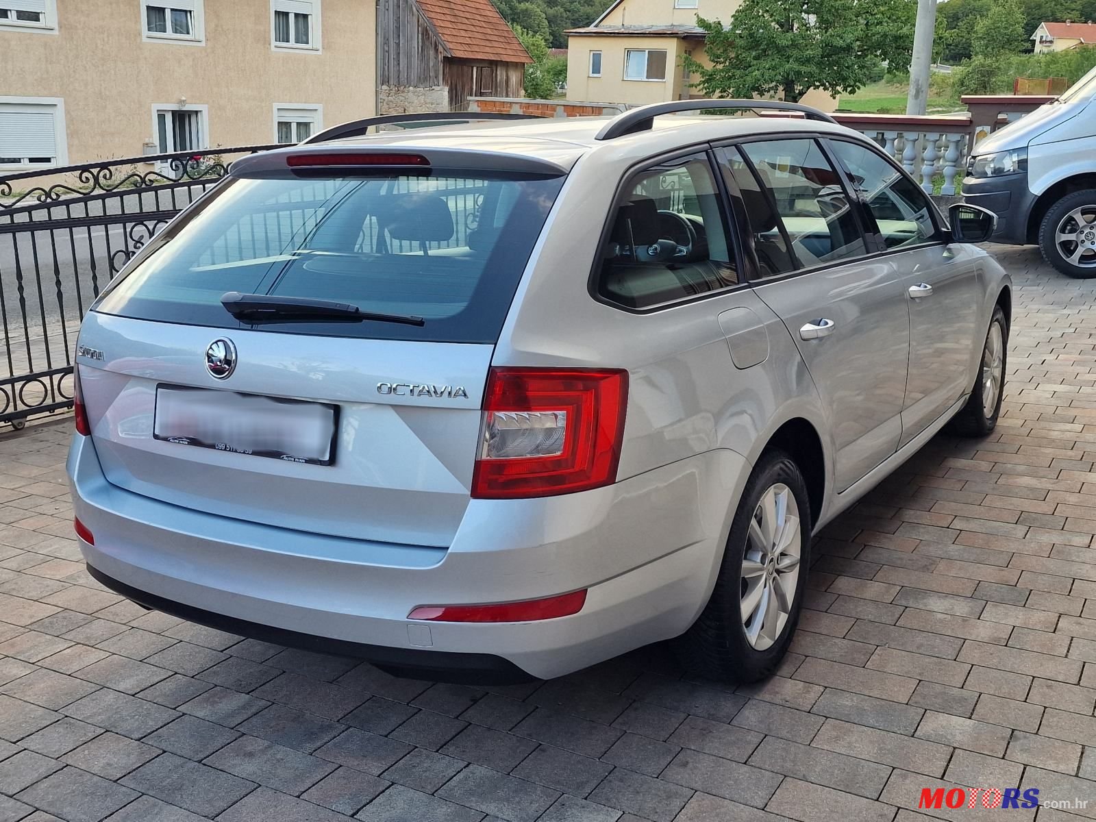 2015' Skoda Octavia Combi photo #3