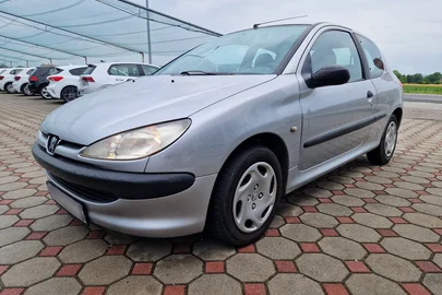 2000' Peugeot 206