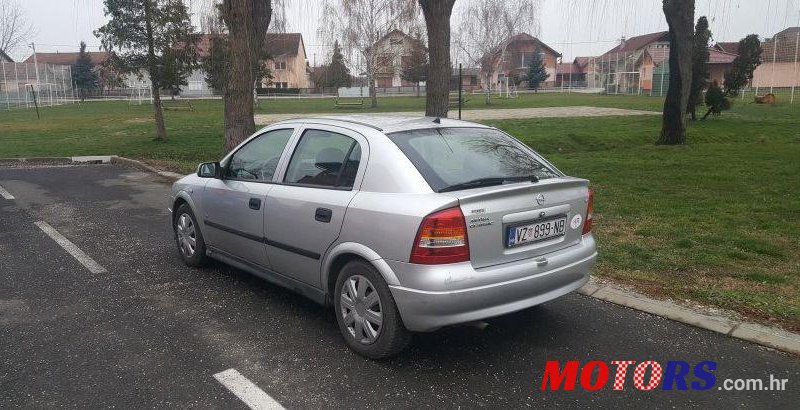 2005' Opel Astra 1,4 16V photo #2