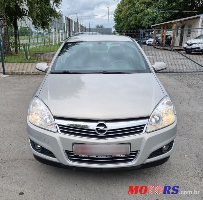 2008' Opel Astra 1,6 photo #2