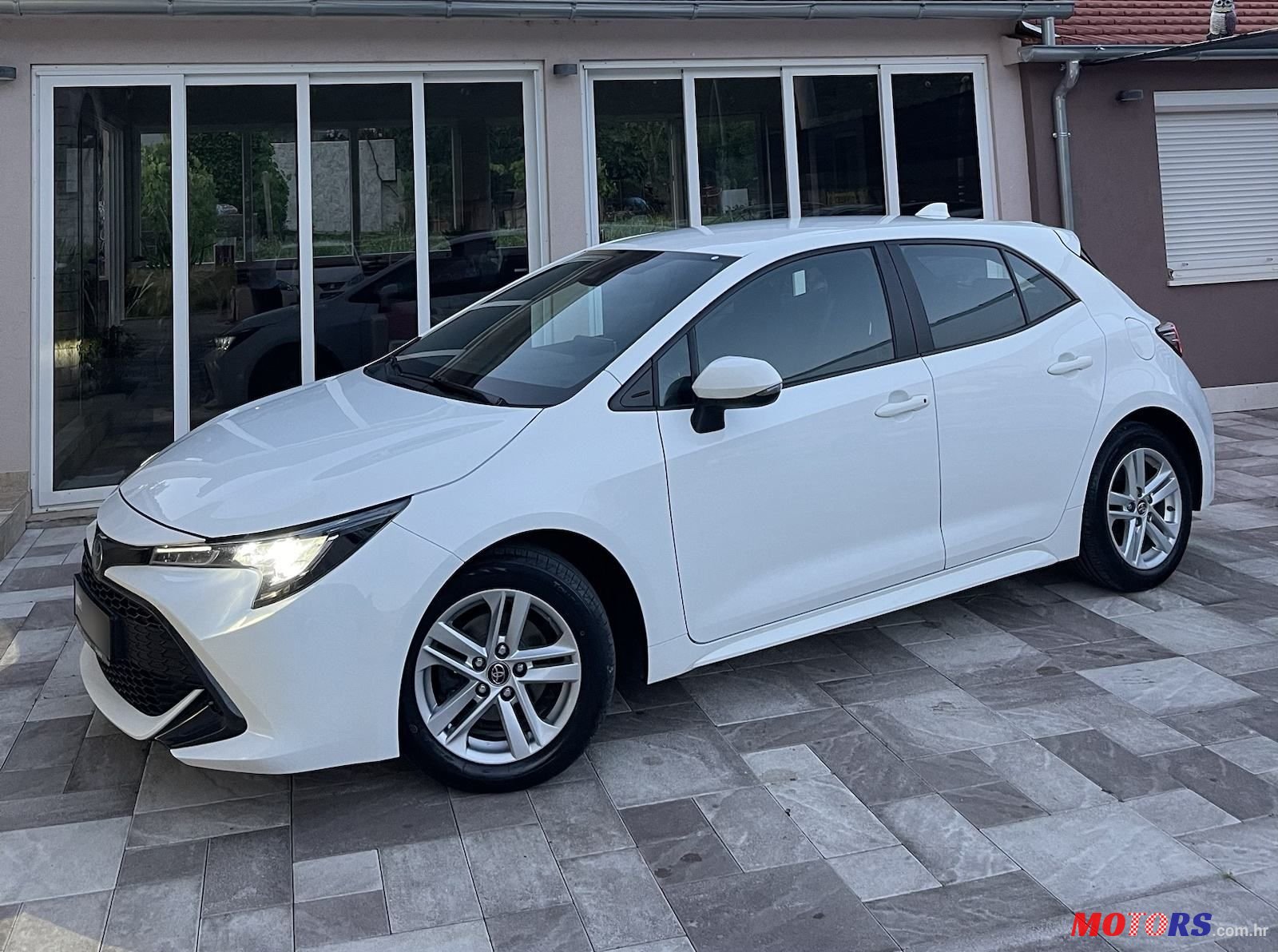 2019' Toyota Corolla 1,2 Turbo photo #3