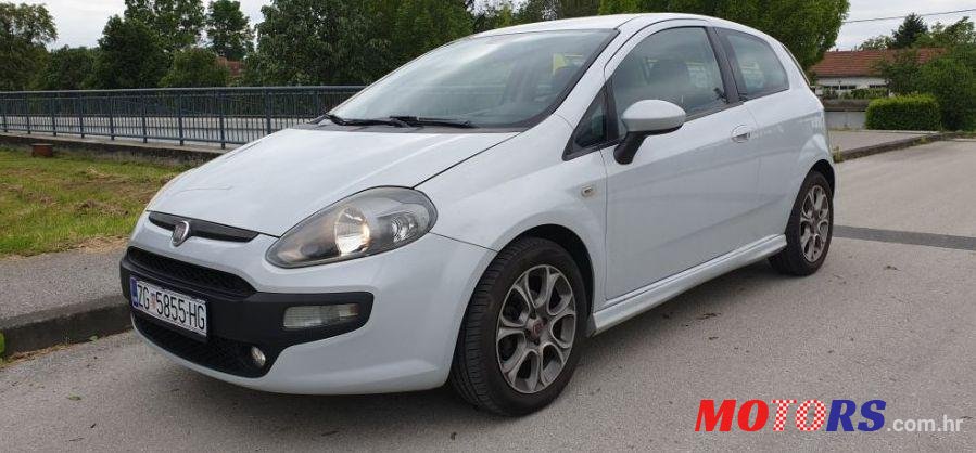 2010' Fiat Punto photo #1