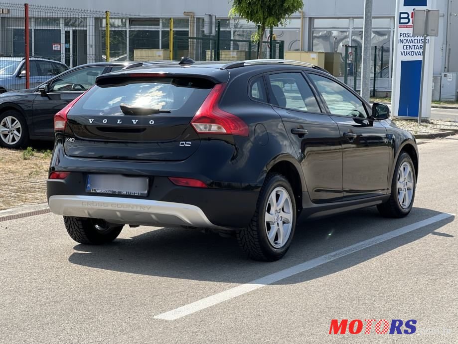 2016' Volvo V40 Cross Country 2.0 D2 photo #6