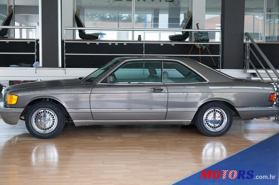 1986' Mercedes-Benz 126 560 photo #2