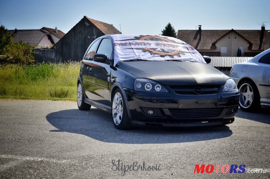 2005' Opel Corsa 1,7 Cdti photo #1