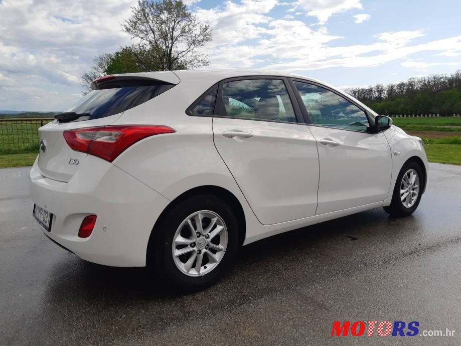 2014' Hyundai i30 1,6 Crdi photo #2