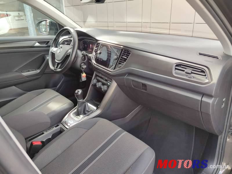 2019' Volkswagen T-Roc 1,6 Tdi photo #6
