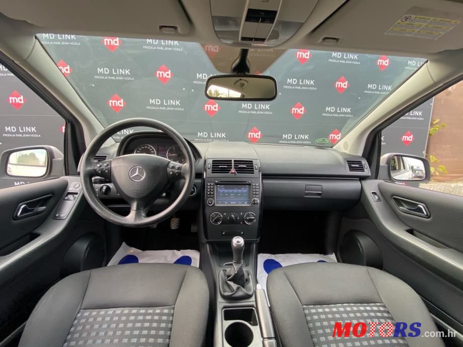2009' Mercedes-Benz A-Klasa photo #3