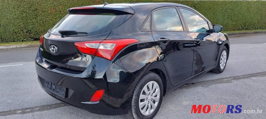 2016' Hyundai i30 1,6 Crdi Isg photo #4