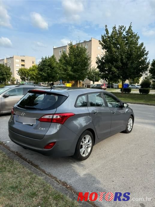 2013' Hyundai i30 Cw 1,6 Crdi photo #5