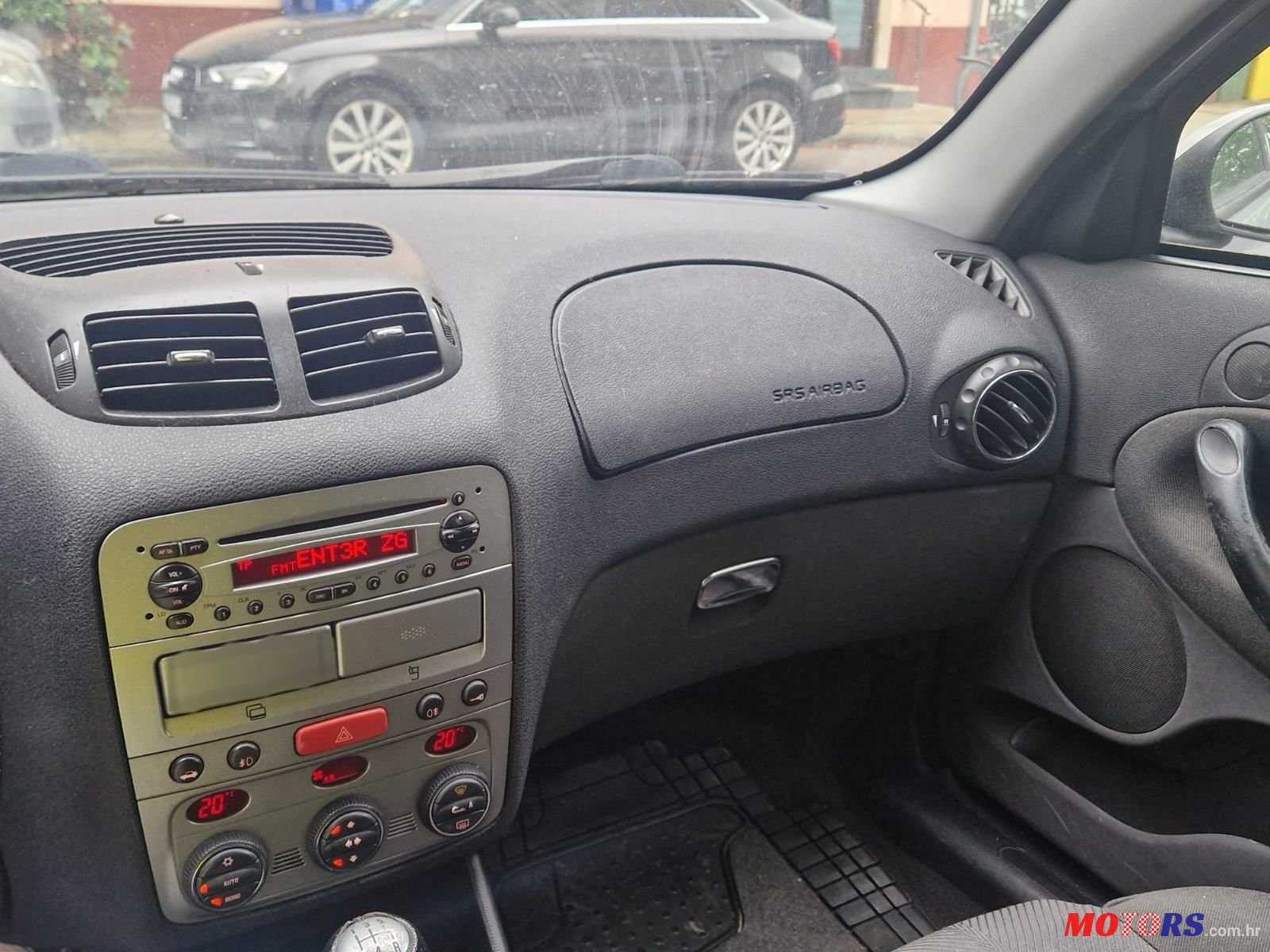 2004' Alfa Romeo 147 1,9 Jtd photo #5