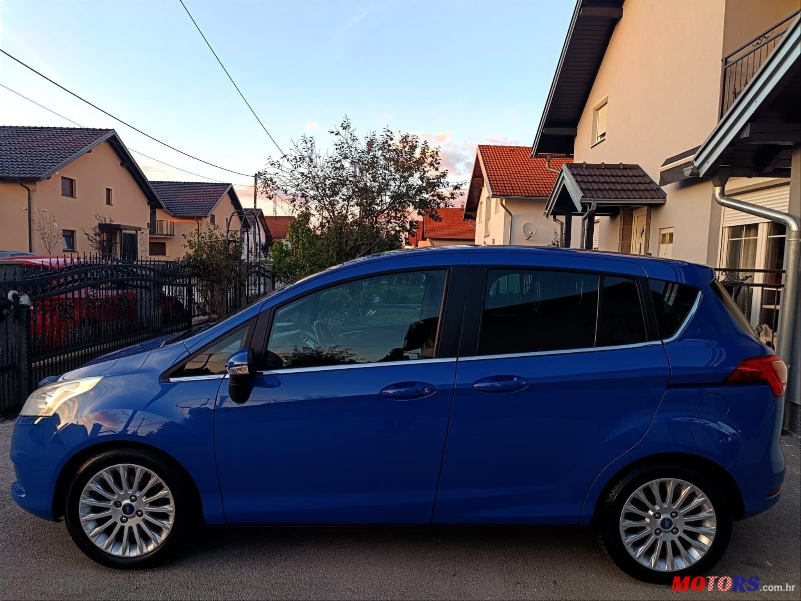 2013' Ford B-MAX 1,0 X photo #1