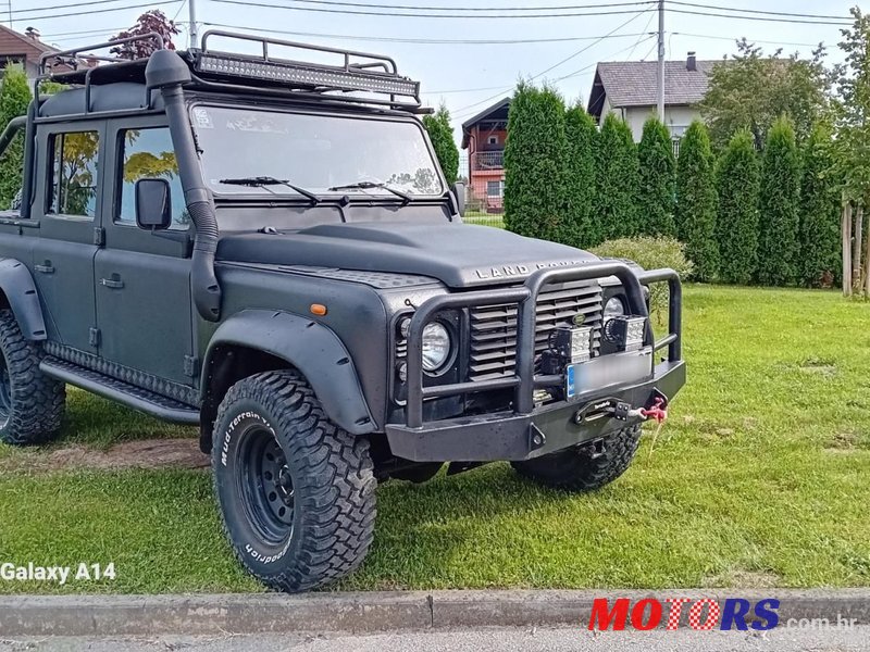 2008' Land Rover Defender 2,4 Td photo #2