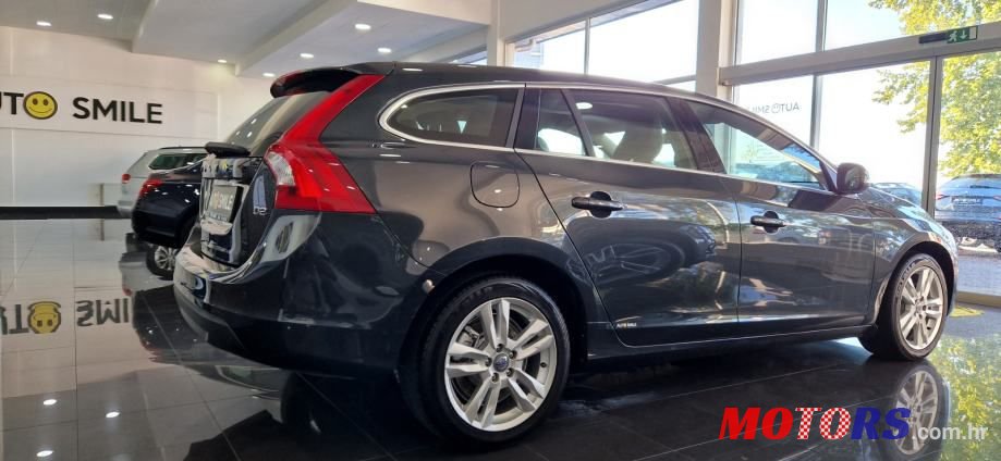 2013' Volvo V60 D3 photo #6