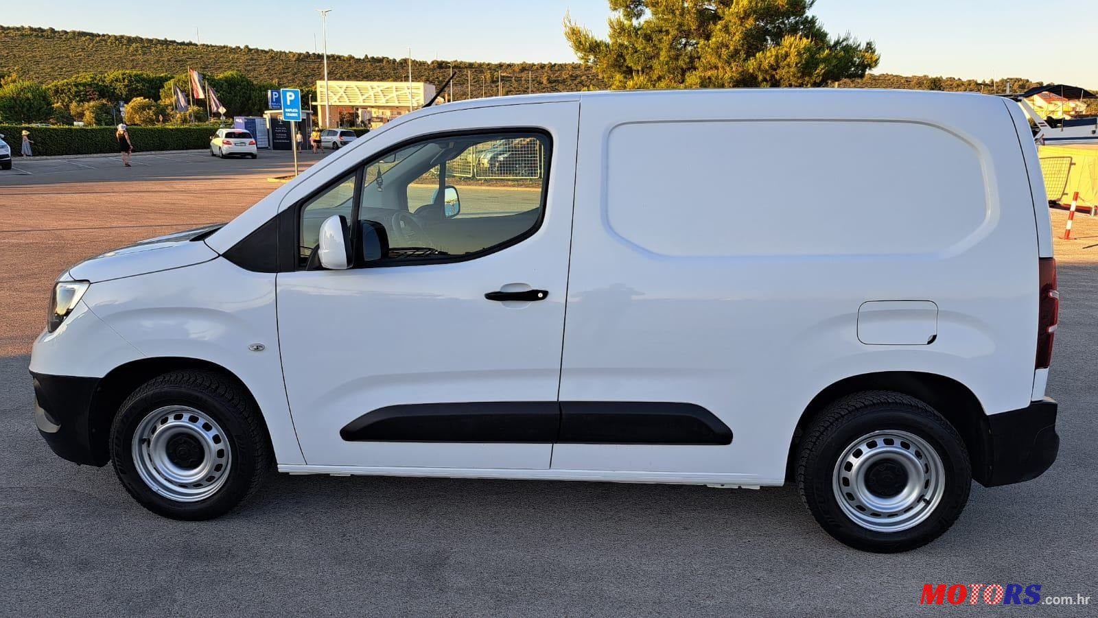 2021' Opel Combo 1,5 D L1H1 photo #4