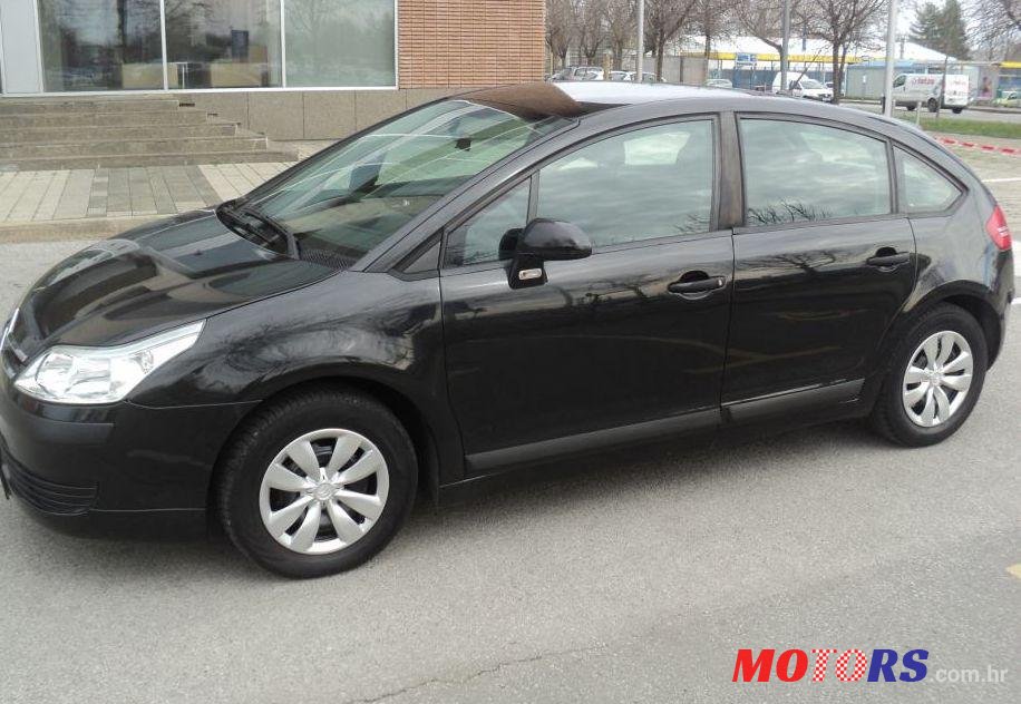 2005' Citroen C4 1,4 I 16V X photo #1