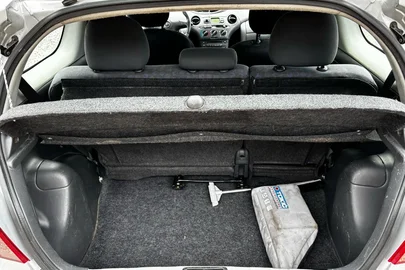 2002' Toyota Yaris 1,0 Vvt-I