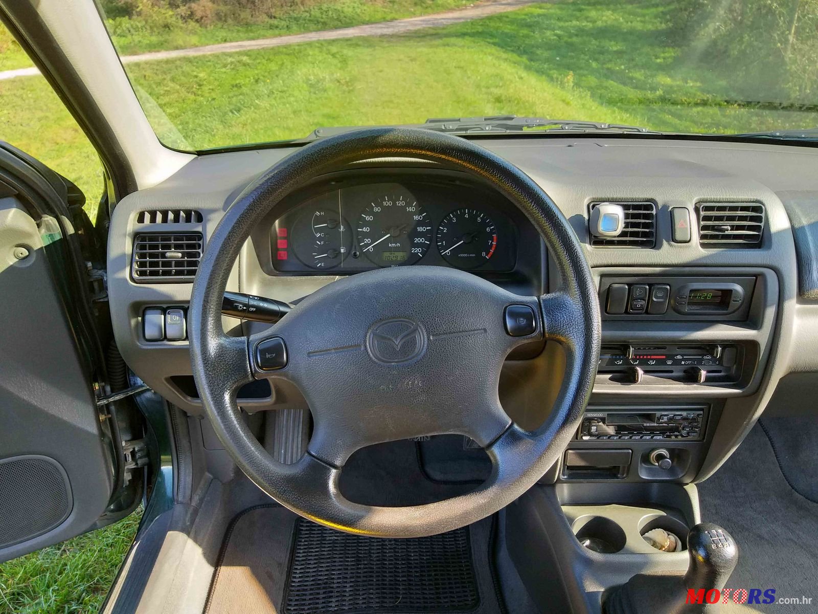 1999' Mazda 323 P photo #4