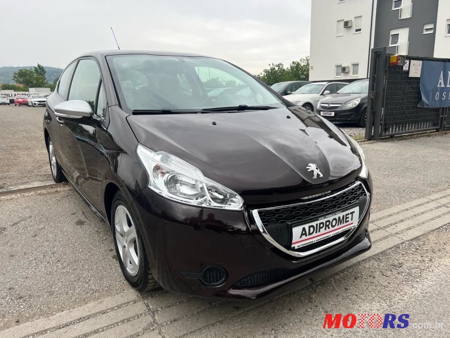 2012' Peugeot 208 1,6 E-Hdi photo #1