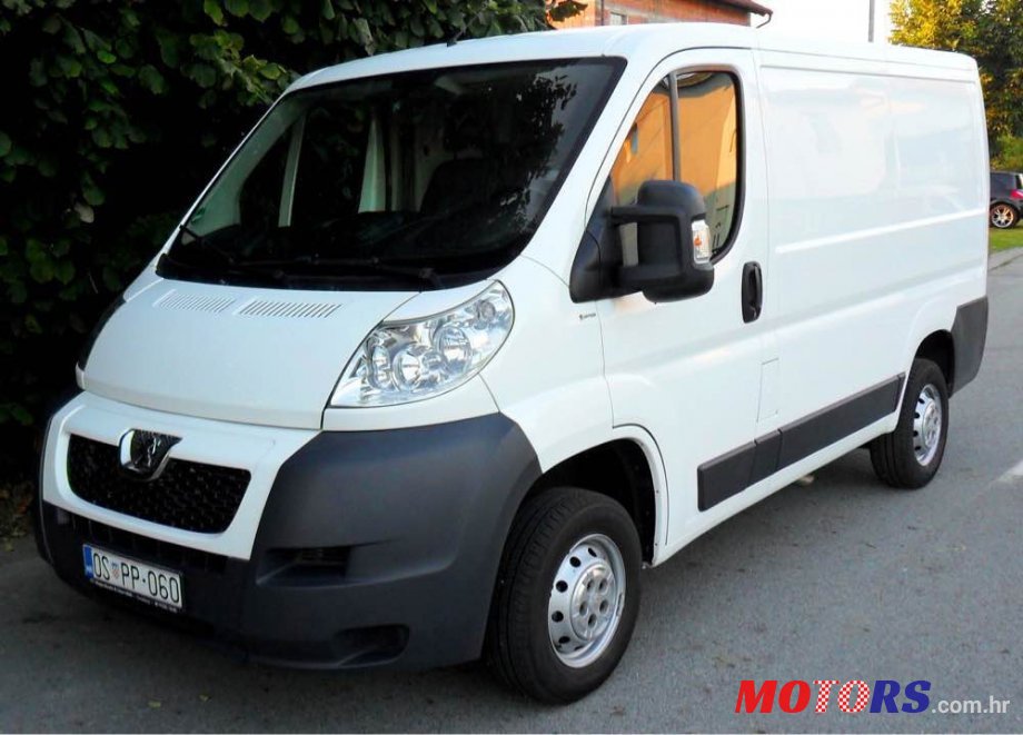 2012' Peugeot Peugeot Boxer 2.2 HDi photo #1