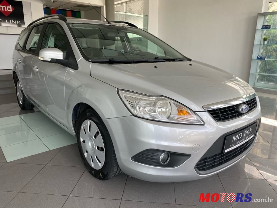 2010' Ford Focus Karavan photo #4