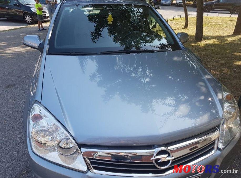 2008' Opel Astra 1,6 16V photo #2