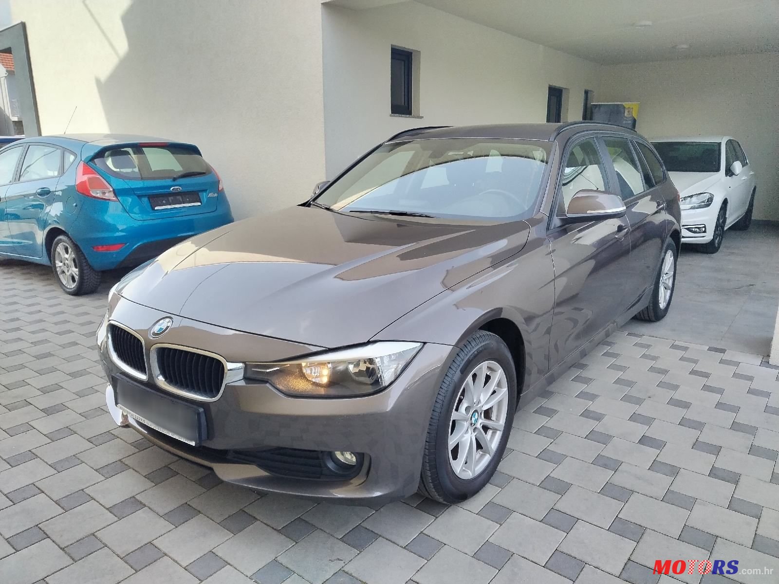 2013' BMW Serija 3 318D photo #4