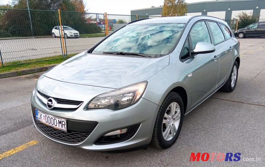 2014' Opel Astra Karavan Sports 1,6 Cdti photo #1