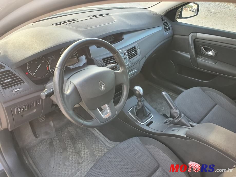 2008' Renault Laguna Grandtour 2,0 Dci photo #5