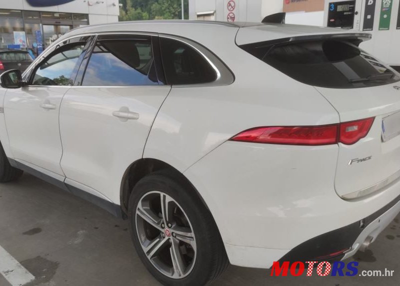 2016' Jaguar F-Pace 2.0 D photo #2