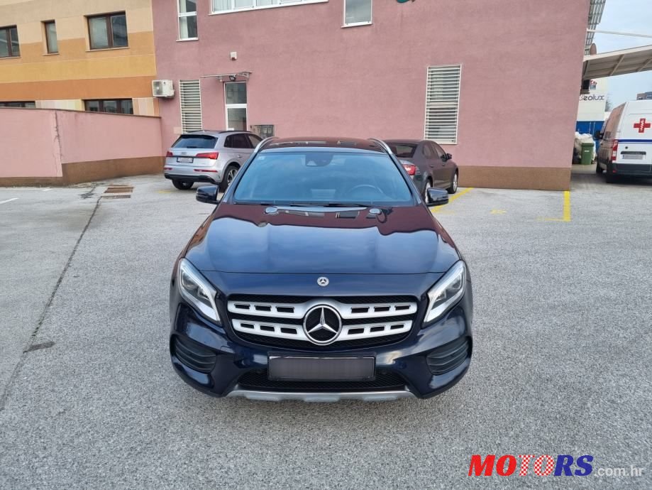 2017' Mercedes-Benz GLA 200 D Amg photo #3