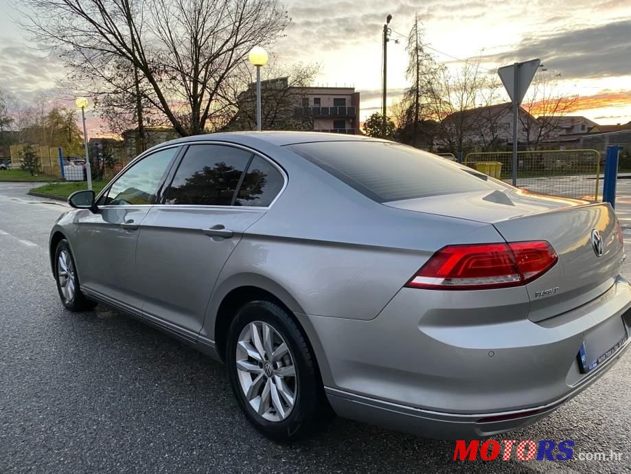 2015' Volkswagen Passat photo #6