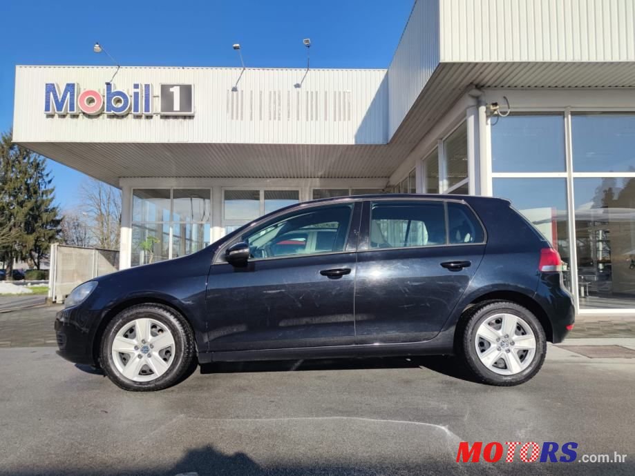 2010' Volkswagen Golf VI 1,6 Tdi photo #6