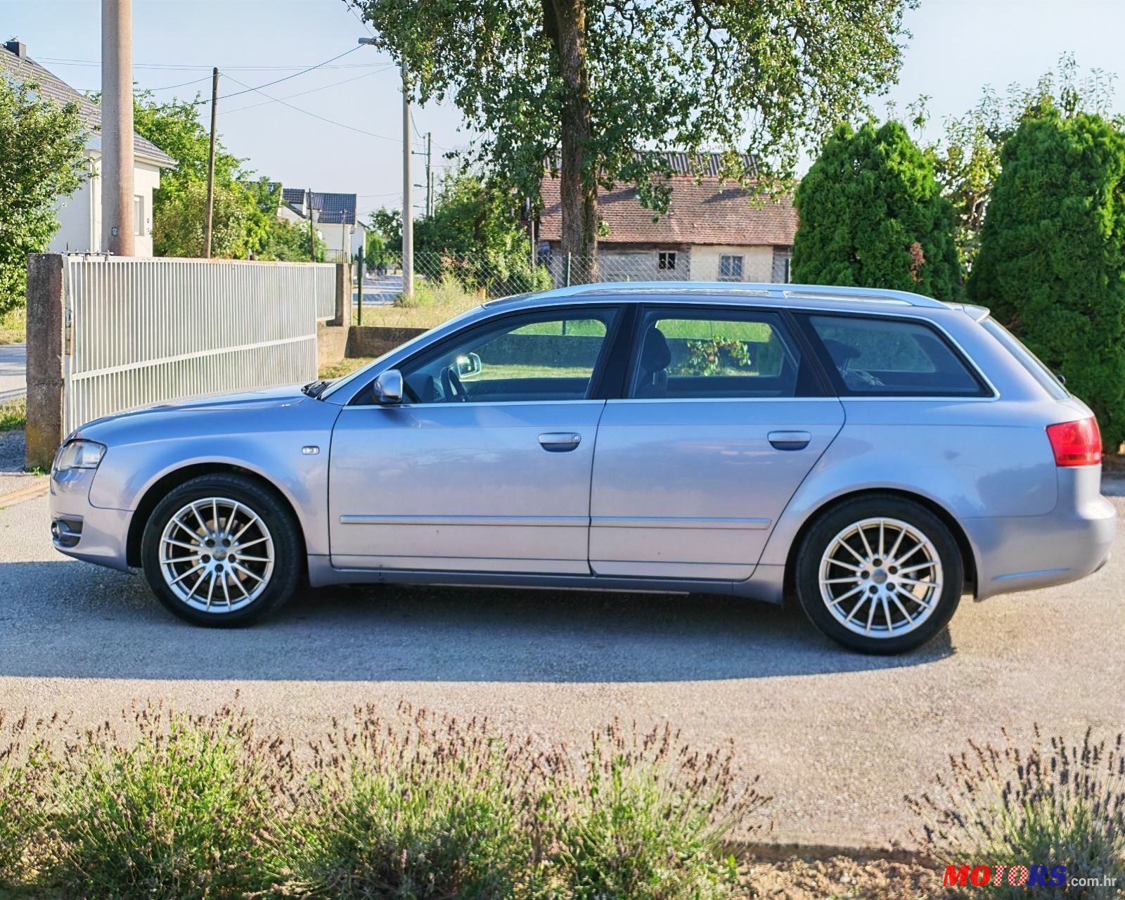 2005' Audi A4 Avant photo #2