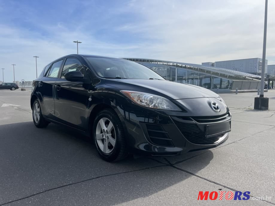 2010' Mazda 3 1.6 Cd 110 photo #2