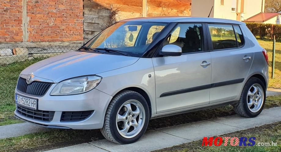 2011' Skoda Fabia 1,6 Tdi photo #2