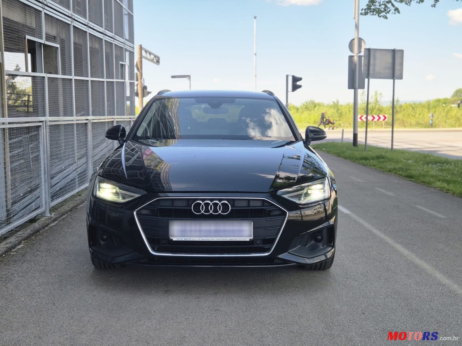 2020' Audi A4 Avant photo #2