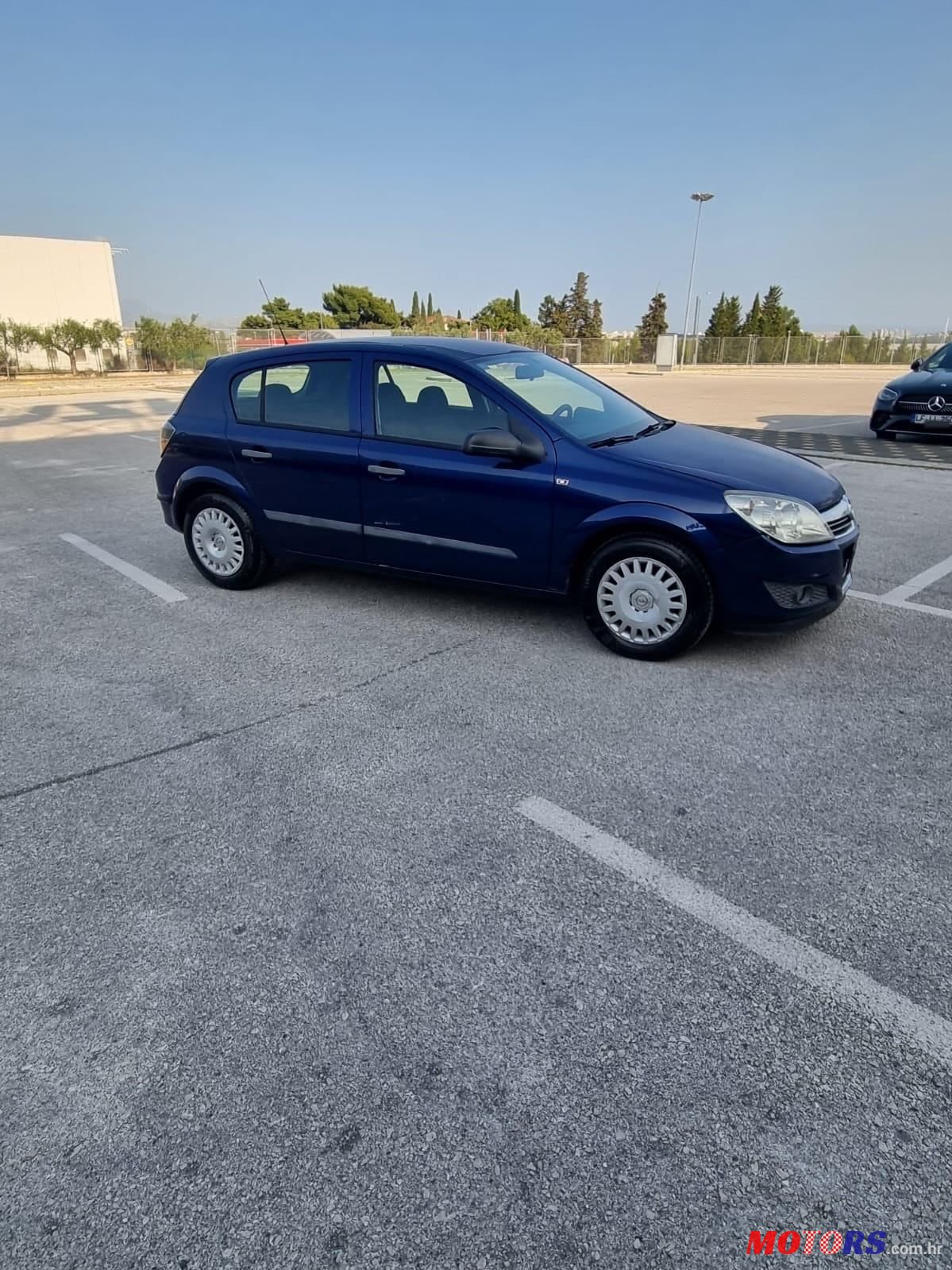 2008' Opel Astra 1,4 16V photo #2