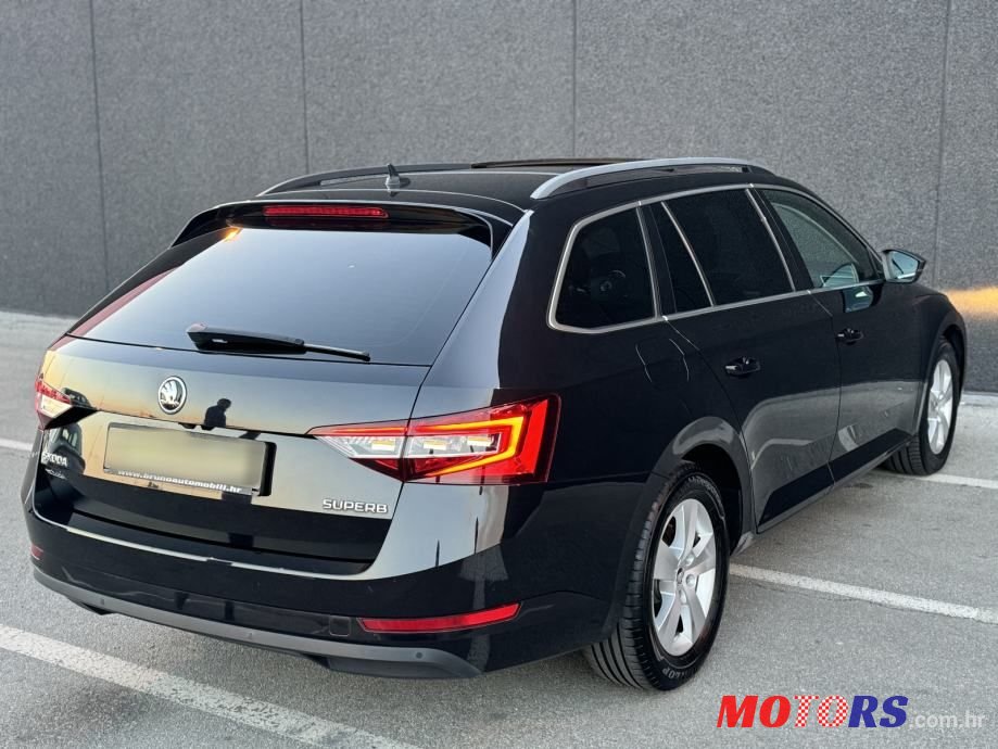 2018' Skoda Superb Combi photo #6