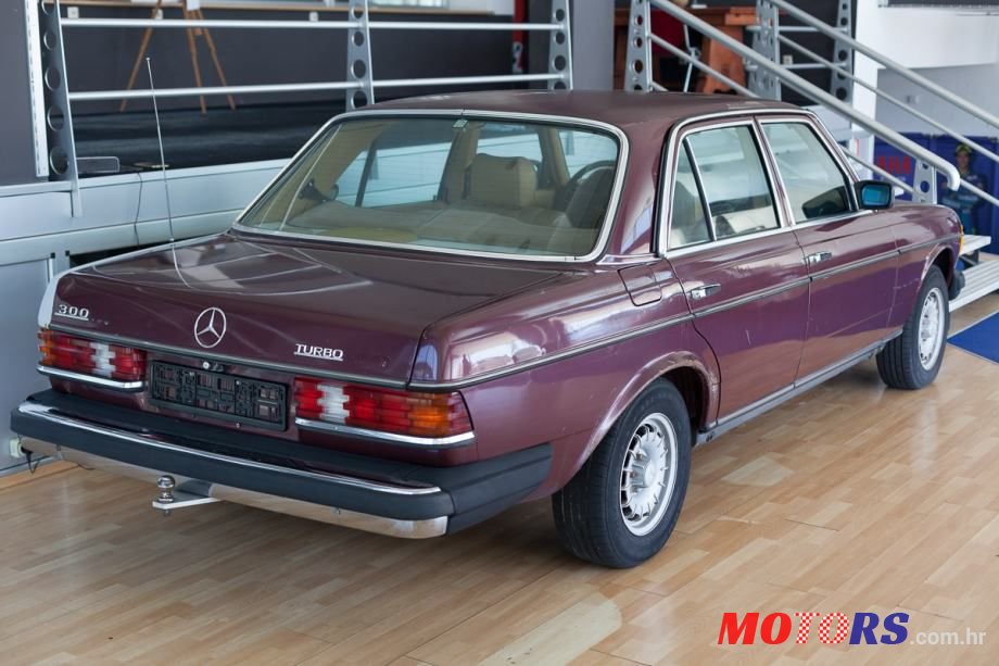 1986' Mercedes-Benz 123 300 Turbo photo #6