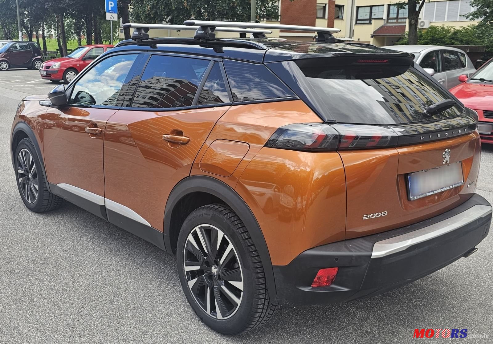 2020' Peugeot 2008 1,5 Bluehdi photo #2