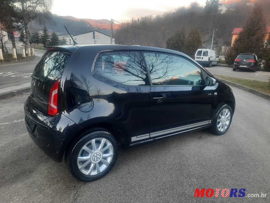 2016' Volkswagen Up! 1,0 photo #6