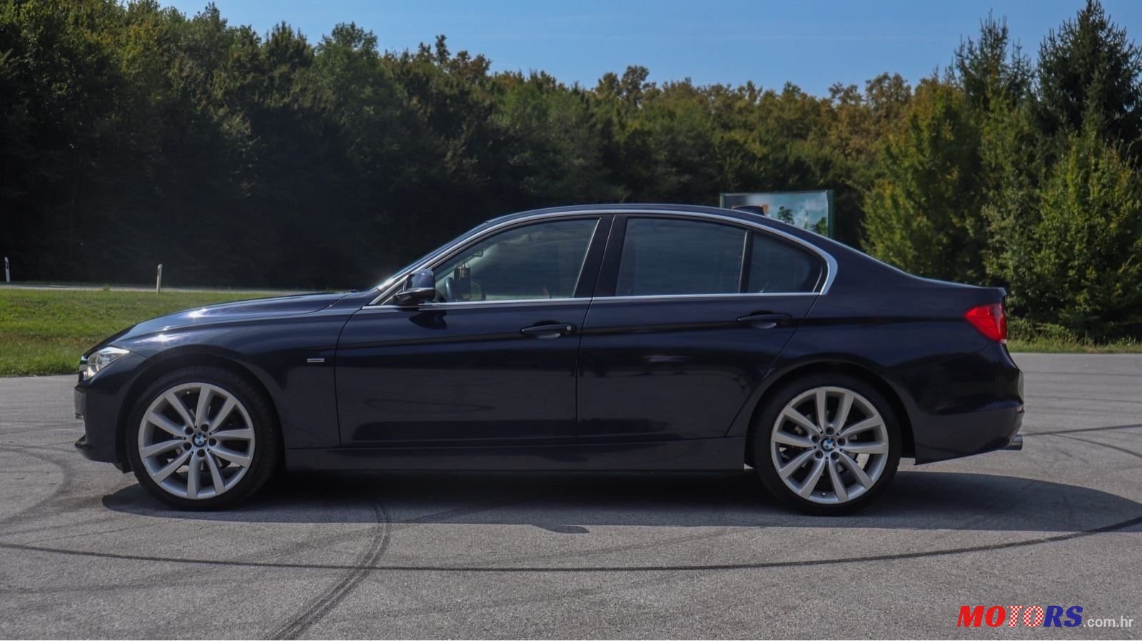 2015' BMW Serija 3 316D photo #1