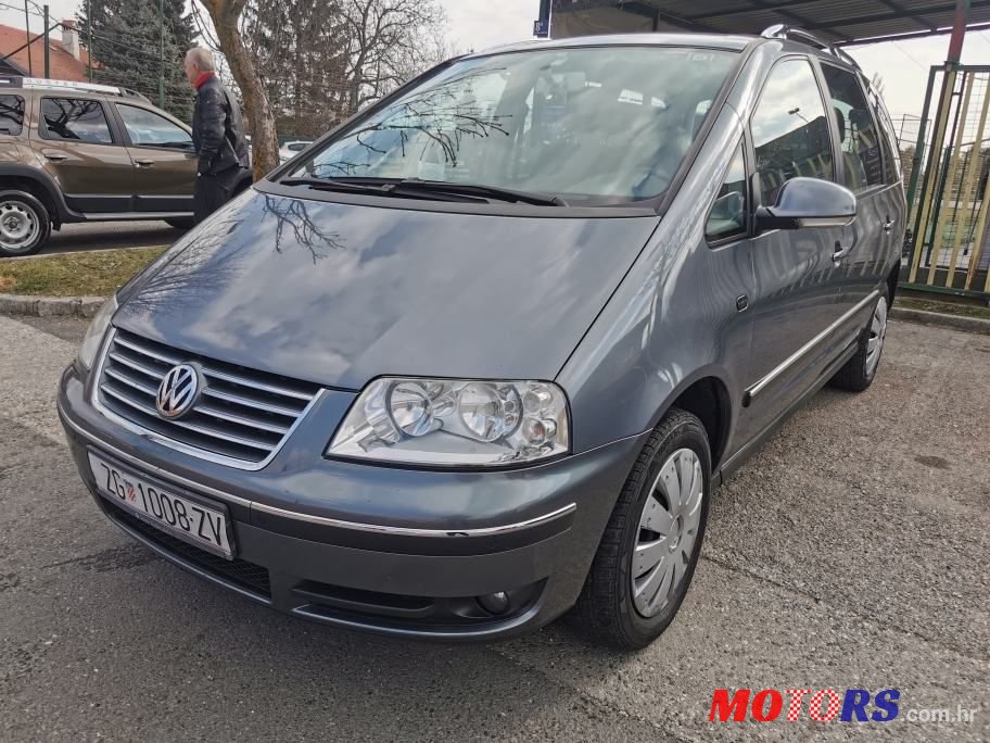 2009' Volkswagen Sharan 2,0 Tdi photo #2