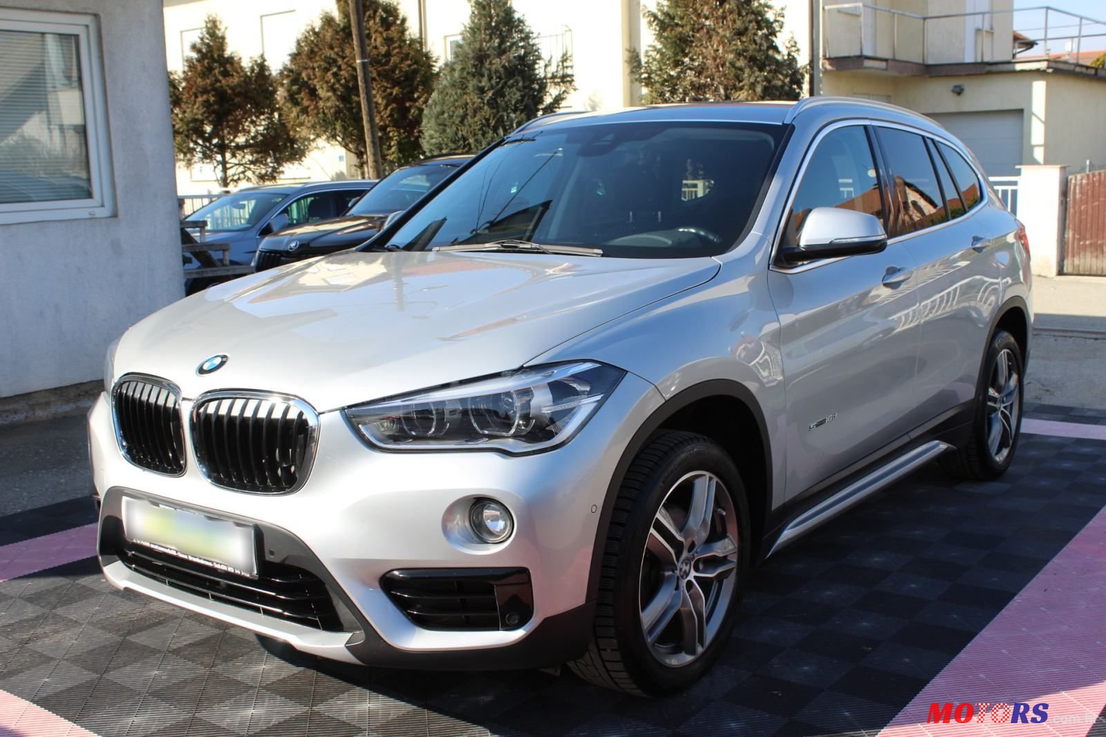 2017' BMW X1 18D photo #3