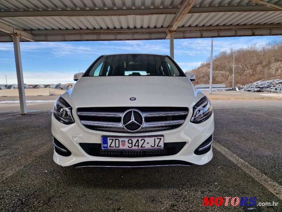 2018' Mercedes-Benz B-Klasa B 180 photo #1